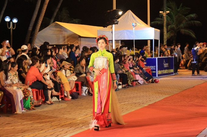 Festival Biển 2023: Tôn vinh áo dài Việt Nam ảnh 5