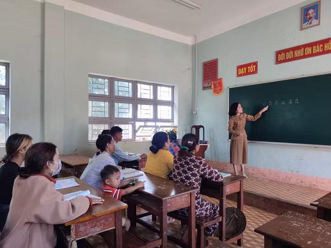 Gia Lai: Mở lớp học văn hoá, kiến thức cho phụ nữ dân tộc thiểu số ảnh 2
