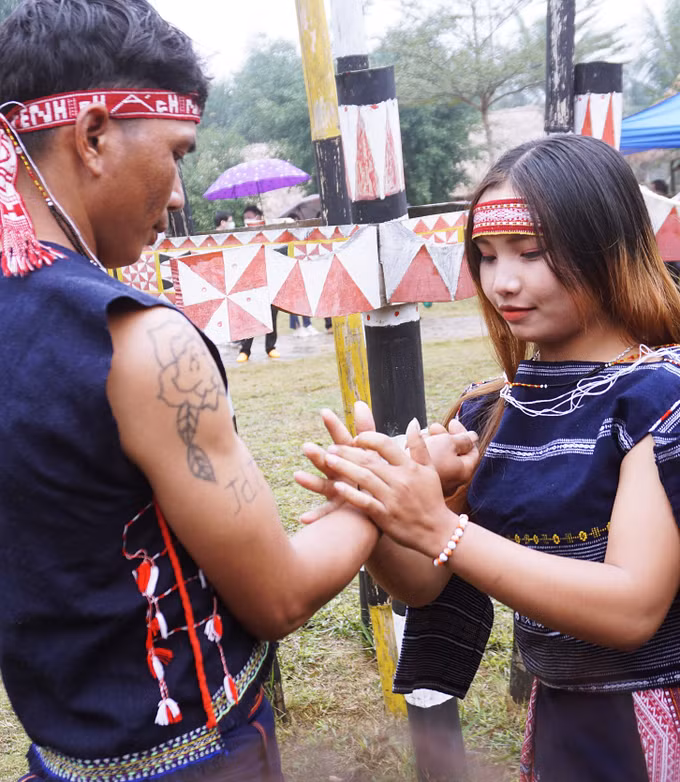 Phong tục cưới hỏi của người Bahnar ảnh 2