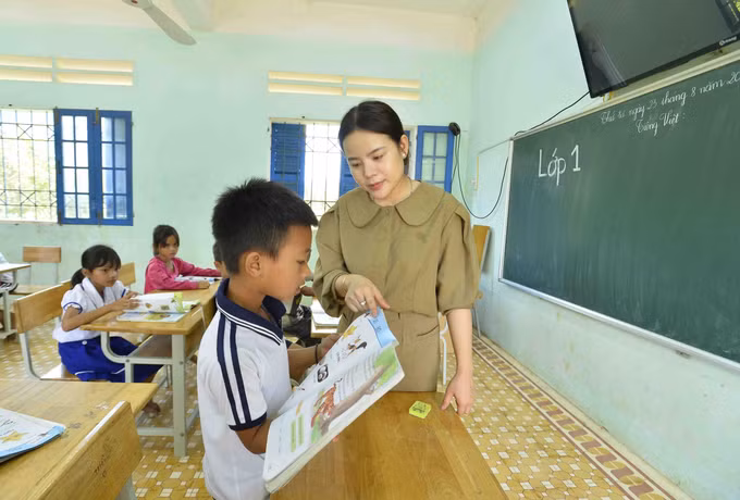 Cô giáo trẻ Nguyễn Thị Châu Sa với hành trình gieo chữ trên cổng trời Canh Liên (Bình Định) ảnh 5