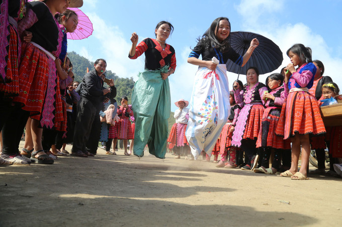 Tết bản, Tết làng ảnh 1