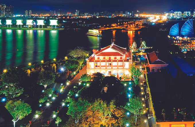 Thăm Bến Nhà Rồng – Di tích lịch sử mang đậm dấu ấn chân Người ảnh 1