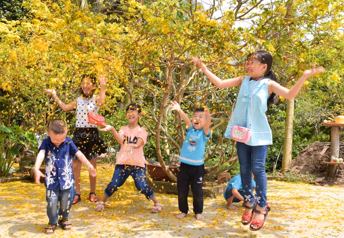 Nụ cười của trẻ thơ vùng dân tộc và miền núi ảnh 4