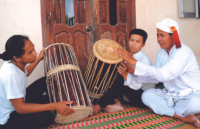 Người giữ hồn nhạc cụ dân gian Chăm ảnh 2