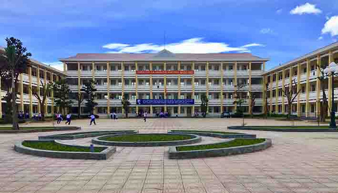 Mạng lưới trường lớp từ cấp học mầm non, phổ thông đến chuyên nghiệp được củng cố, mở rộng, cơ sở vật chất được chú trọng đầu tư, cơ bản đáp ứng nhu cầu học tập và đào tạo của con em các dân tộc thiểu số tỉnh Kon Tum. Ảnh: Văn Phương Kon Tum quan tâm chất lượng giáo dục học sinh dân tộc thiếu số ảnh 4