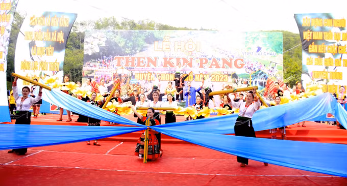Đặc sắc Lễ hội Then Kin Pang của người Thái trắng ở Phong Thổ (Lai Châu) ảnh 2