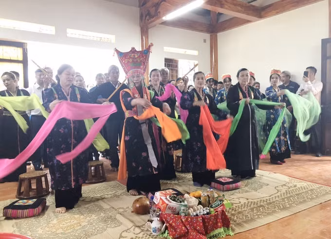 Đặc sắc Lễ hội Then Kin Pang của người Thái trắng ở Phong Thổ (Lai Châu) ảnh 9