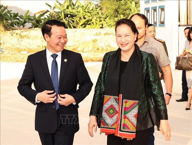 Chủ tịch Quốc hội Nguyễn Thị Kim Ngân làm việc với Ban Chấp hành Đảng bộ tỉnh Yên Bái ảnh 5