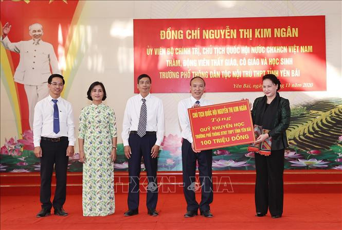 Chủ tịch Quốc hội Nguyễn Thị Kim Ngân làm việc với Ban Chấp hành Đảng bộ tỉnh Yên Bái ảnh 3