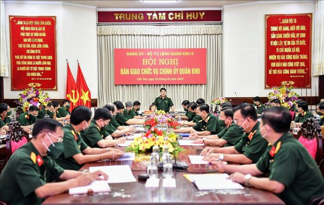 Đại tướng Lương Cường, Ủy viên Bộ Chính trị, Chủ nhiệm Tổng Cục Chính trị Quân đội nhân dân Việt Nam phát biểu chỉ đạo tại Hội nghị. Ảnh: TTXVN phát Công bố, bàn giao chức vụ Chính ủy Quân khu 9 ảnh 1
