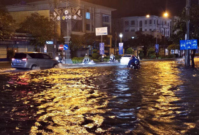 Sóc Trăng: Mưa lớn kéo dài gây khó khăn cho người dân ảnh 1