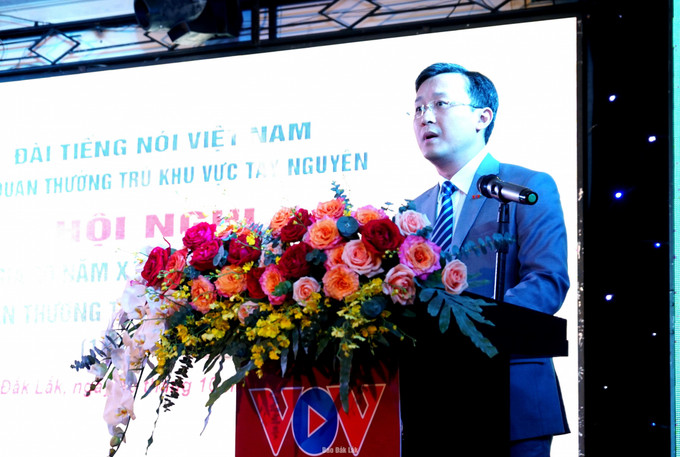 Giám đốc Cơ quan Thường trú Đài TNVN khu vực Tây Nguyên Vũ Hải Định phát biểu chào mừng hội nghị. Ảnh: baodaklak.vn Nâng cao chất lượng chương trình phát thanh, giàu bản sắc dân tộc Tây Nguyên ảnh 1