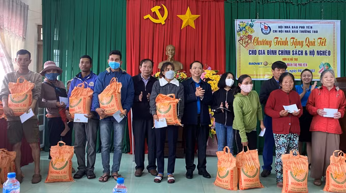 Phú Yên: Chăm lo Tết cho người có công và hộ nghèo ảnh 3