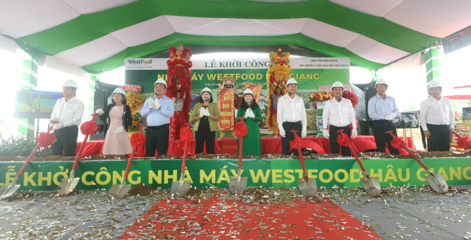 Quang cảnh Lễ khởi công. Ảnh: Duy Khương - TTXVN Khởi công nhà máy chế biến nông sản quy mô lớn tại miền Tây ảnh 1