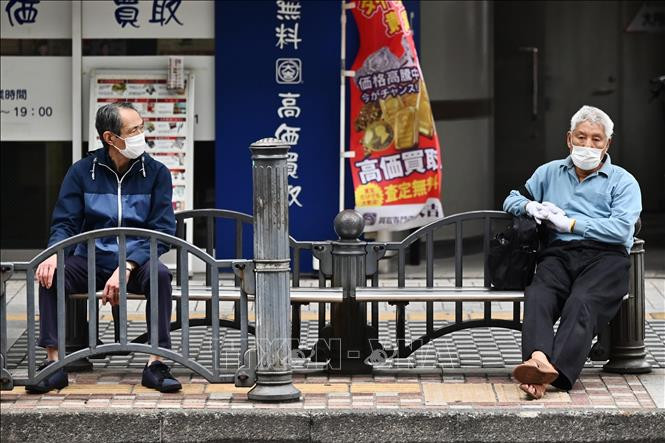 Người cao tuổi tại thủ đô Tokyo, Nhật Bản. Ảnh: AFP/ TTXVN Số người cao tuổi tại Nhật Bản đạt mức kỷ lục ảnh 1
