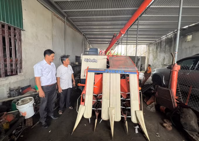 Lão nông Nguyễn Thanh Hùng tiên phong đưa cơ giới hóa vào sản xuất nông nghiệp ảnh 1
