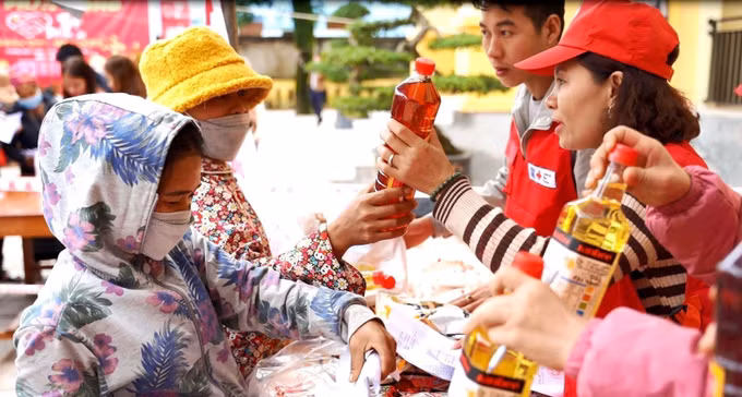 Quảng Bình: Tết nhân ái đến với người nghèo ảnh 3