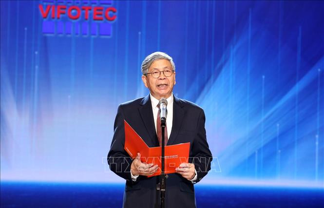GS Đặng Vũ Minh, Chủ tịch Liên hiệp các Hội khoa học và kỹ thuật Việt Nam phát biểu khai mạc buổi lễ. Ảnh: Anh Tuấn – TTXVN 106 mô hình được trao giải sáng tạo thanh thiếu niên, nhi đồng toàn quốc lần thứ 16, năm 2020 ảnh 2