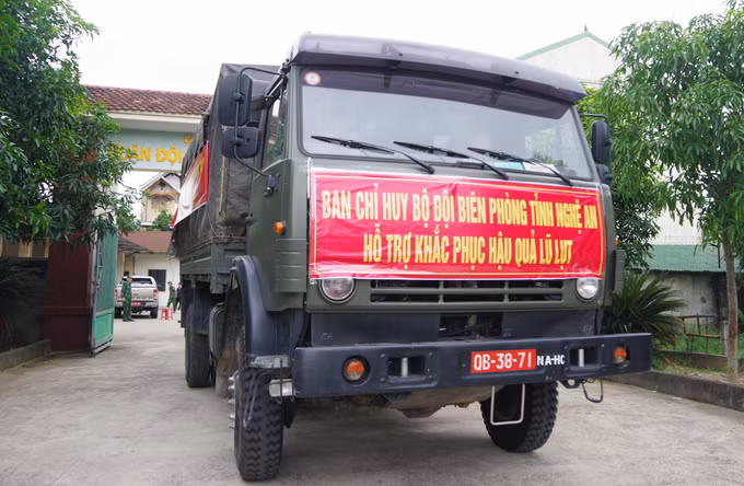 Ban Chỉ huy Bộ đội Biên phòng Nghệ An tăng cường nguồn lực hỗ trợ khắc phục hậu quả lũ lụt.