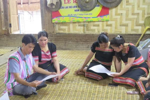 Tích cực tuyên truyền bầu cử trong vùng đồng bào dân tộc thiểu số