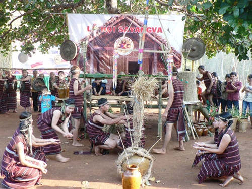 Lễ hội Sayangva (cúng thần Lúa)