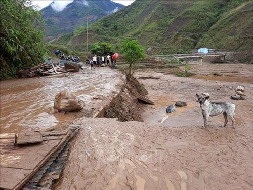 Hội Chữ thập đỏ Việt Nam cứu trợ khẩn cấp các tỉnh bị ảnh hưởng mưa đá, dông lốc