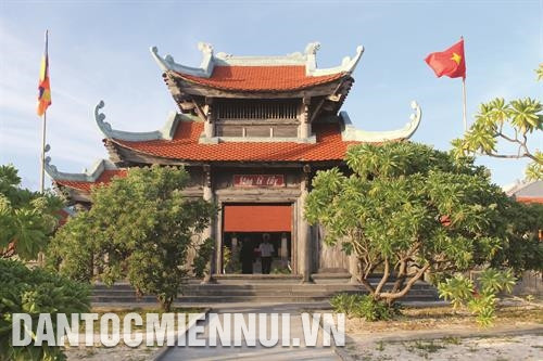 Tiếng chuông chùa nơi đảo xa