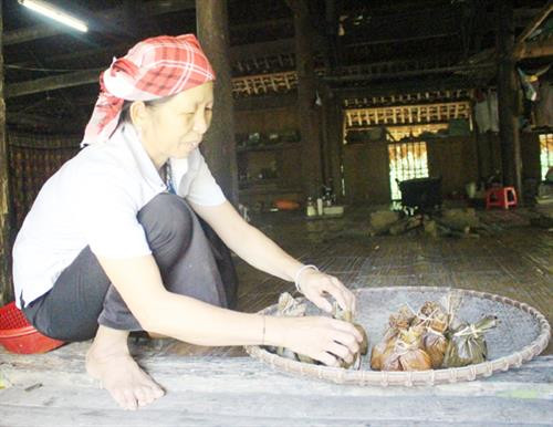 Ngon lạ hương vị bánh chuối của người Tày