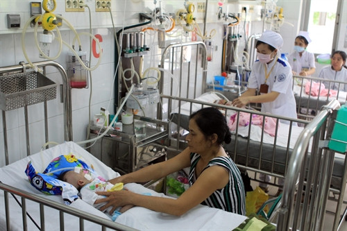 TP. Hồ Chí Minh: Trẻ nhập viện do bệnh hô hấp tăng cao