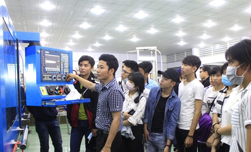 Khoảng 4.000 học sinh tham gia Chương trình Tư vấn hướng nghiệp và tuyển sinh năm 2017