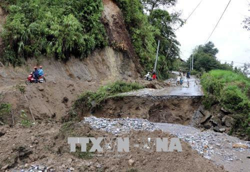 Lai Châu: Nỗ lực thông tuyến đường lên các xã biên giới tại Phong Thổ