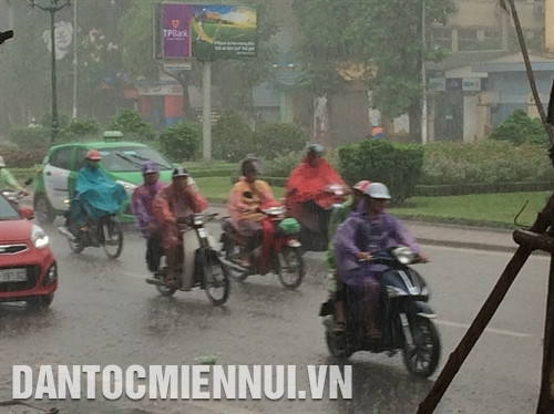 Thời tiết ngày 17/11: Nam Bộ, Tây Nguyên, ven biển Nam Trung Bộ có mưa trên diện rộng 