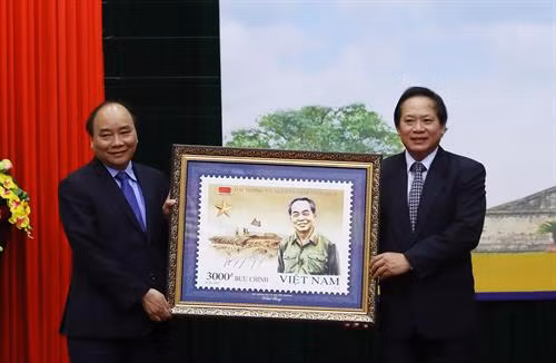 Phát hành Bộ tem đặc biệt về Đại tướng Võ Nguyên Giáp
