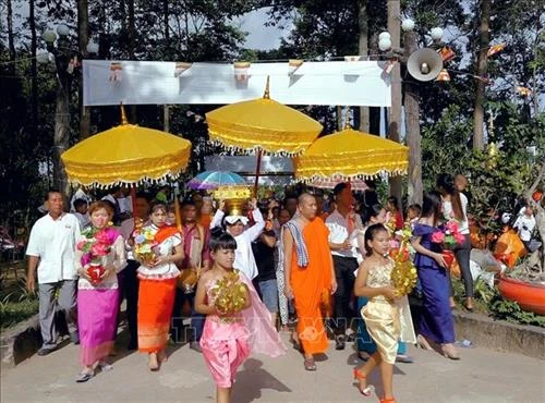 Đồng bào Khmer Sóc Trăng đón lễ Kathina
