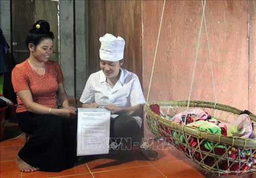 ADB hỗ trợ Việt Nam cải thiện chăm sóc y tế các vùng khó khăn