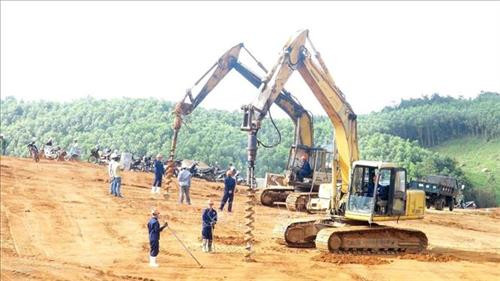 Phú Yên khởi công xây dựng 2 nhà máy điện mặt trời