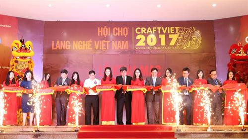 Khai mạc Hội chợ Làng nghề Việt Nam 2017