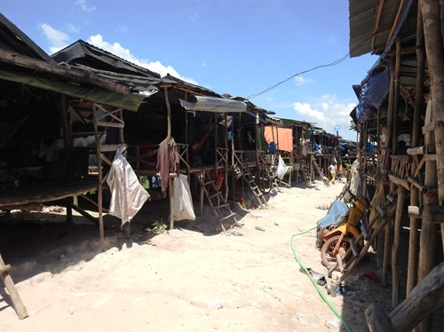 Nhức nhói xóm Việt kiều ở Tân Châu