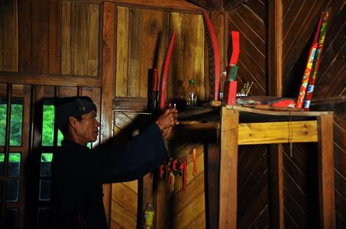 Lễ cầu mùa của đồng bào Khơ Mú ở Điện Biên