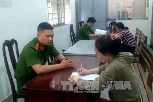 Tạm giữ 2 bảo mẫu bạo hành nhiều trẻ nhỏ ở Thành phố Hồ Chí Minh