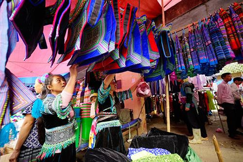 Đặc sắc chợ phiên Mường Hum