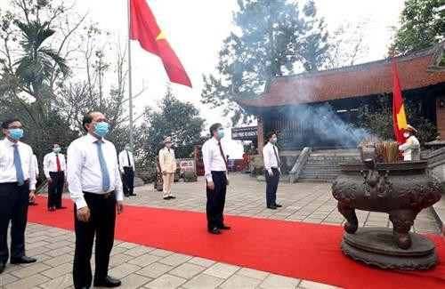 Tiến hành Lễ Giỗ Đức Quốc Tổ Lạc Long Quân, dâng hương tưởng niệm Tổ Mẫu Âu Cơ và khánh thành cầu đi bộ Mai An Tiêm