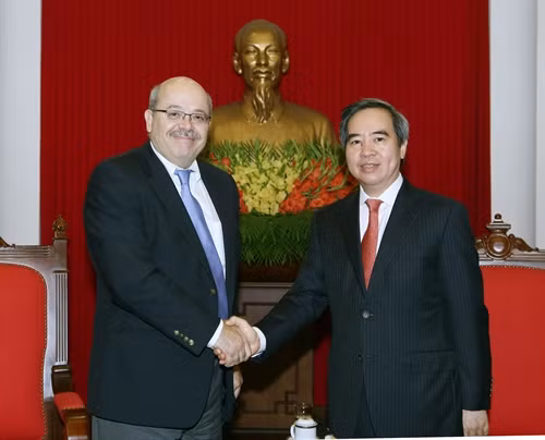 Trưởng ban Kinh tế Trung ương Nguyễn Văn Bình tiếp đoàn chuyên gia Quỹ Tiền tệ Quốc tế