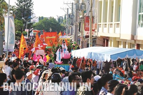 Lễ hội Nghinh ông Quan Thánh Đế Quân ở Bình Thuận