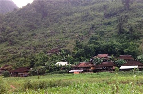 Nét đẹp trong phong tục mừng nhà mới của người Tày