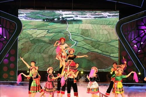 Trao giải Liên hoan Ca múa nhạc dân tộc “Giai điệu quê hương” lần 16 - 2018