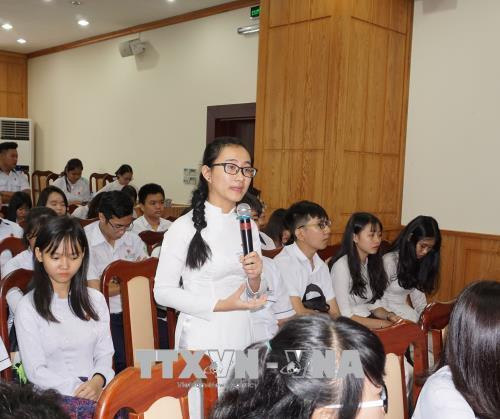 Tạo điều kiện giúp học sinh phát triển toàn diện