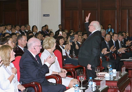 Tổng thống Cộng hòa Ireland thăm Đại học Quốc gia Hà Nội