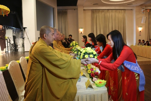 Lễ Vu Lan tại Séc: Nhấn mạnh "Báo tứ trọng ân đức"