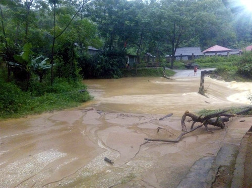 Nhiều khu vực có mưa, vùng núi phía Bắc đề phòng lũ quét và sạt lở đất 